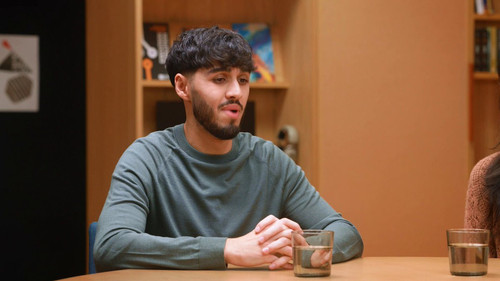 5 Rnw9YeEsVbebEI.jpg