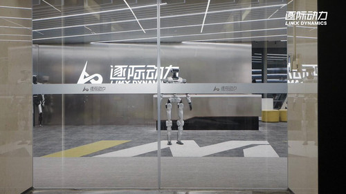 m7 USvtI9Ho1q4OE.jpg