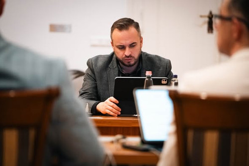 614362923 1207026394749312 7776125470817524478 n.jpg?stp=dst jpg s590x590 tt6& nc cat=108&ccb=1 7& n.jpg