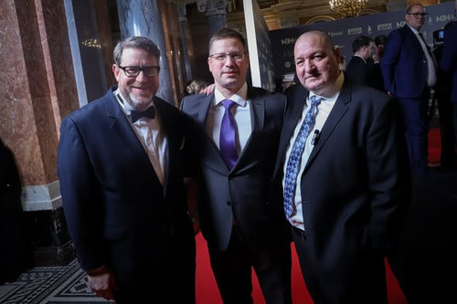 615936545 1431667891650806 7040186605981068978 n.jpg?stp=dst jpg s590x590 tt6& nc cat=106&ccb=1 7& n.jpg