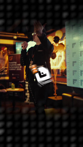 h7yzpv8PmvWkM xy.jpg