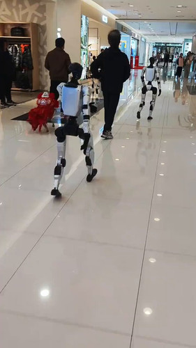 UmHPl0a c4H2FYwU.jpg