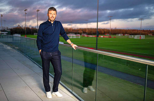 Michael Carrick berpose di Carrington Getty Images.jpg
