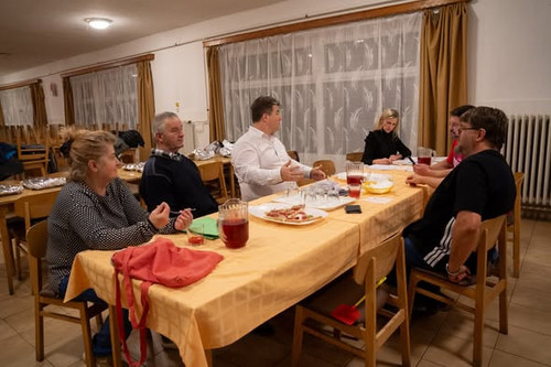 615156366 1398101385112990 223840684790886252 n.jpg?stp=dst jpg s590x590 tt6& nc cat=101&ccb=1 7& nc.jpg