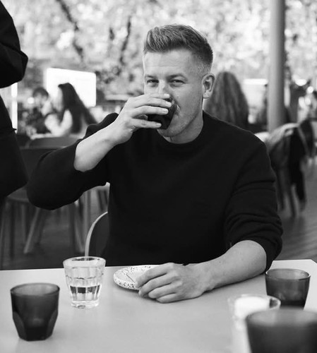 G b sT2WoAANqPh?format=jpg.jpg