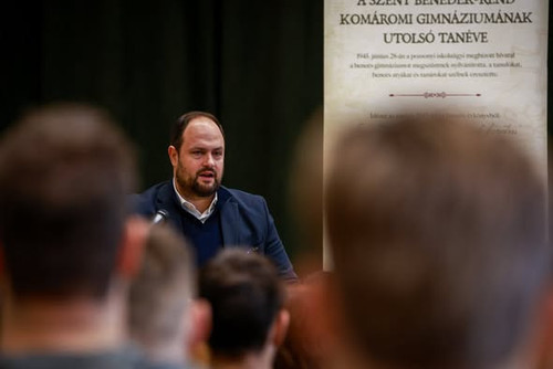 615465013 1402983151220598 5369597864435790225 n.jpg?stp=dst jpg s590x590 tt6& nc cat=111&ccb=1 7& n.jpg