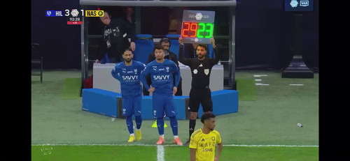 4 oamhAbKFwrOj1O.jpg