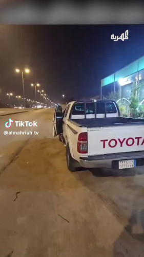 XaIkltp8JSof9KoT.jpg