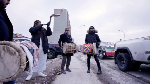 Vo RTzl3H3xakv f.jpg