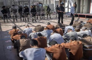 نادي الأسير الفلسطيني:

- إدارة سجون الاحتلال تواصل منذ السابع من أكتوبر منع إدخال الملابس الشتوية أو توفير الأغطية.

- الأسرى بمن فيهم القدامى والأسي...