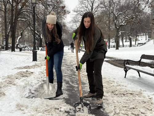 616135787 1300469842120974 1297382054697589186 n.jpg?stp=cp6 dst jpg s590x590 tt6& nc cat=108&ccb=1 .jpg