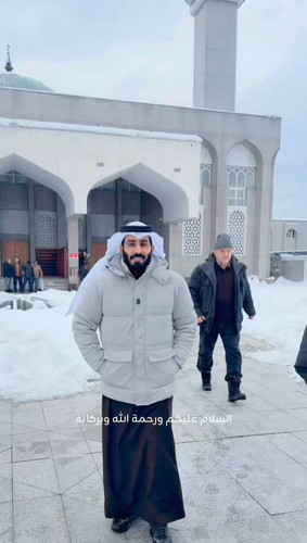 OFrhlDohj xKzYxe.jpg