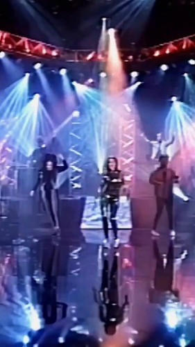 FC TSd26Ihqufq5A.jpg