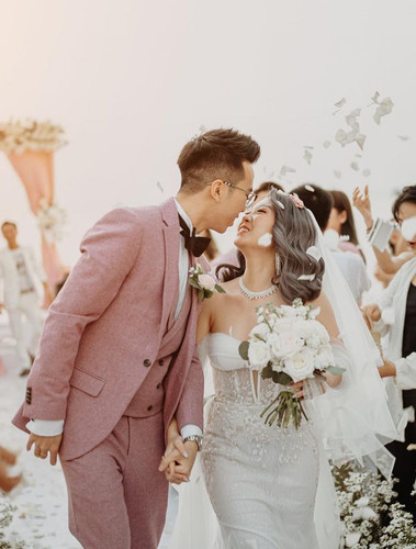huyleewedding CLtkFVMhYdp 1 1.jpg