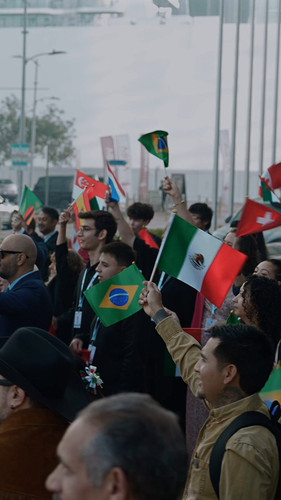 IzbpUAIyh D3 gAN.jpg