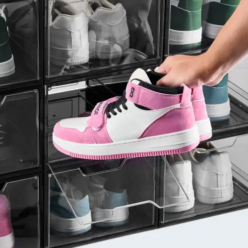 us KDDQTMCXXHQK0RMOI001V0 original img v1 shoe boxes m100 1.12.webp