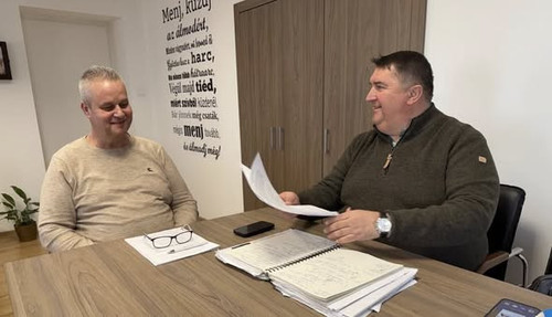 615564698 1279008997380750 7432799422251618265 n.jpg?stp=cp6 dst jpg s590x590 tt6& nc cat=107&ccb=1 .jpg