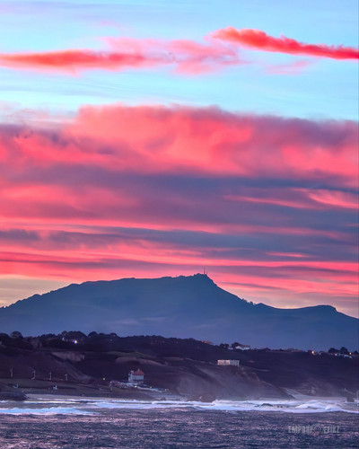 G nJbdOakAAdQ K?format=jpg.jpg