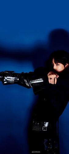 KAI CROWN TEASER 2 LOCK Edit.jpg