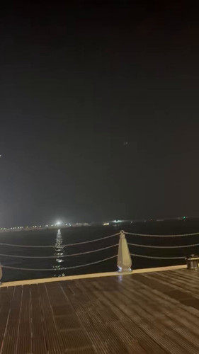 de zp9NbttMJUvgd.jpg