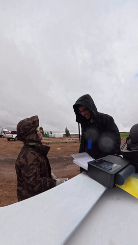 z68YuauBm9q8b ON.jpg