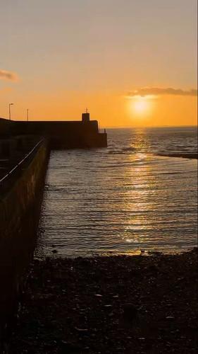 louLIUKUtRBCK yQ.jpg