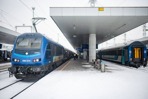 615397614 1218649477104922 4886680625940636388 n.jpg?stp=dst jpg s590x590 tt6& nc cat=109&ccb=1 7& n.jpg