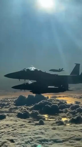 r6Bq2SZZoC5E S2E.jpg