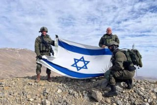 معاريف عن مصدر إسرائيلي رفيع: رغم مفاوضات باريس مع الجانب السوري، إلا أن الموقف الإسرائيلي واضح وليس محل تفاوض ومفاده أن لا انسحاب من قمة جبل الشيخ في...