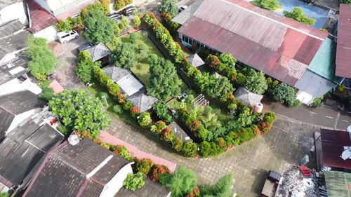 Fas. Taman dari atas.jpg