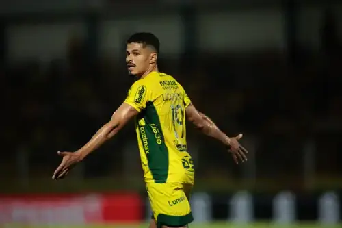 Novo lateral? São Paulo trabalha para antecipar chegada de reforço