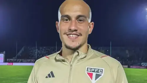 Futuro incerto para Matheus Belém no São Paulo: jogador permanece no CT, impasse persiste