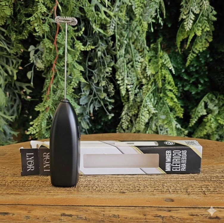 LYOR – Mini Mixer Misturador Elétrico para Bebidas – Inox e Plástico Preto – Eficiente e Compacto para Batidas e Misturas Rápidas