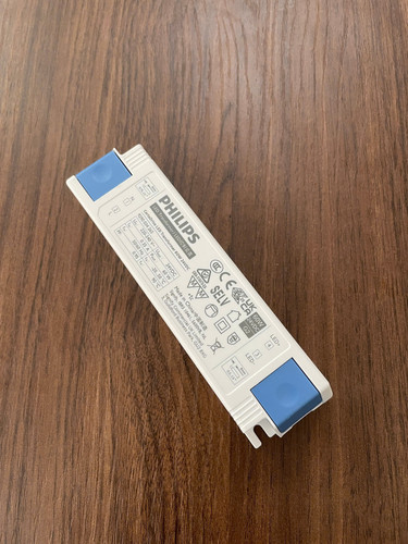 nguon ballast tang pho bien the philips driver dien tu den led day certadrive led transformer 60w 24.jpg