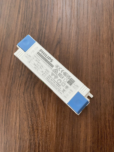 nguon ballast tang pho bien the philips driver dien tu den led day certadrive led transformer 30w 24.jpg