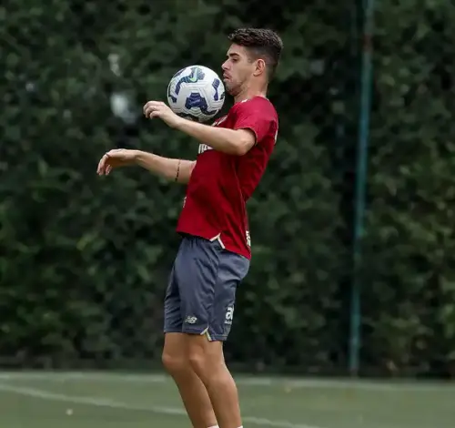 Situação preocupa: Oscar passa por bateria de exames e incerteza domina retorno ao São Paulo