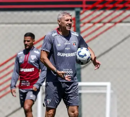 Desfalques no time principal: São Paulo desafia o sub-17 em jogo-treino antes do Majestoso