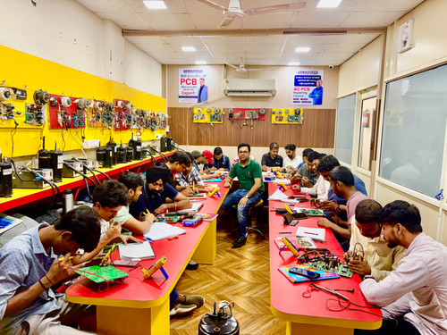 Multitech Institute | AC PCB Repairing Course in Delhi | 8800485390.jpg