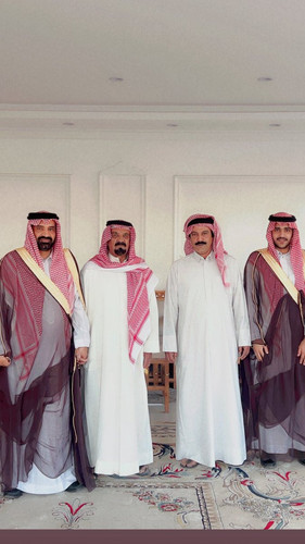 G7qooMeWgAAUeOy.jpg