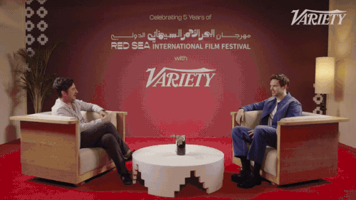 f5c50673f15a.gif