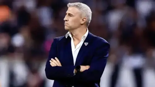 Torcedores do São Paulo reagem e cobram mudanças de Crespo após temporada decepcionante