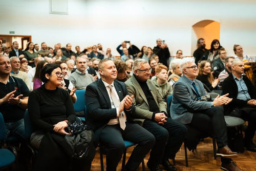 597483756 1250414576898952 5491761855375735940 n.jpg?stp=dst jpg s590x590 tt6& nc cat=107&ccb=1 7& n.jpg