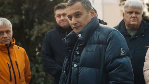 cMQ1I lIPMquJ3Zd.jpg