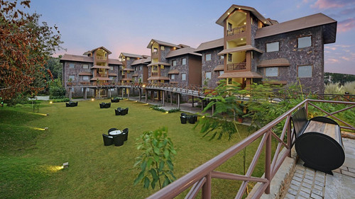 Make Your New Year Wildly Memorable with CYJ in Ranthambore.jpg