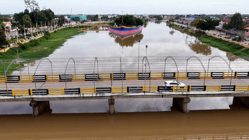 0T GUMduw69opgdH.jpg