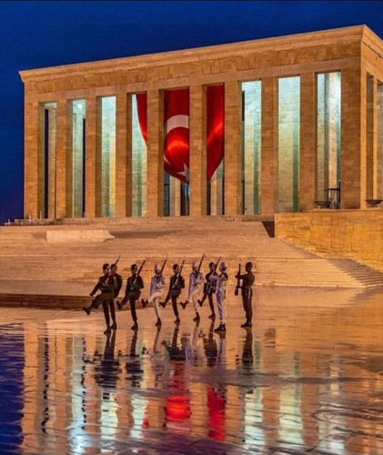 G7qzponW0AIu9Vf.jpg
