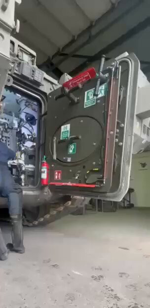 X0Kv1KS7jMxkeLId.jpg