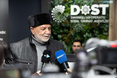 G7pbUsPWQAANNx6.jpg