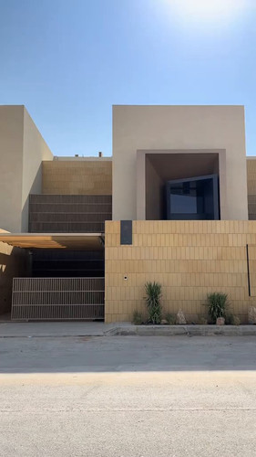 8zsaNTm lkRDJTrZ.jpg