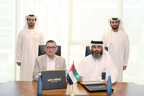 G7qk2eEaQAAF3Jq.jpg